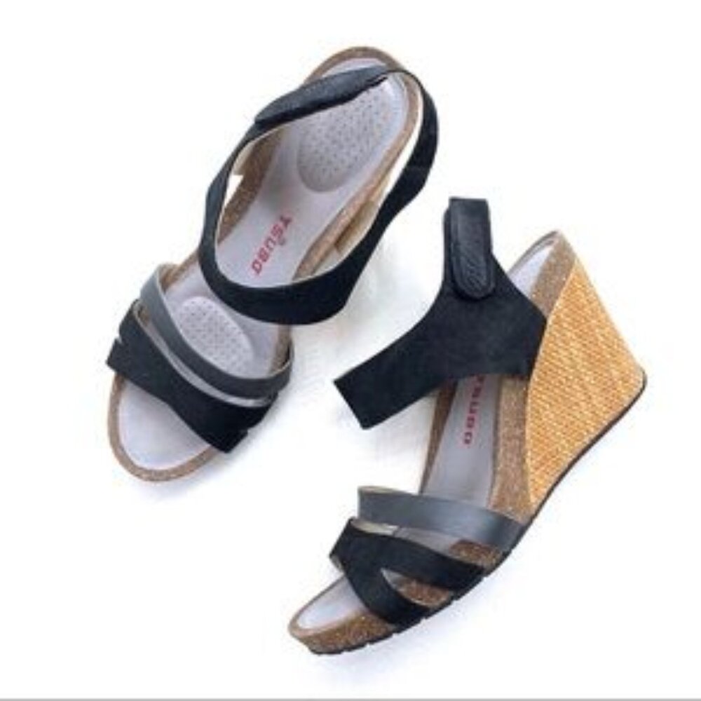 TSUBO Nilanti Black Leather Wedge Heeled Sandals Sz 9